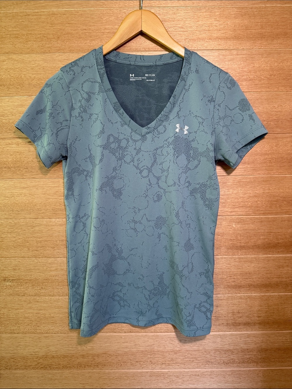 Under Armour Women's Short-Sleeve V-Neck Performance Tee - Grey - Size Small